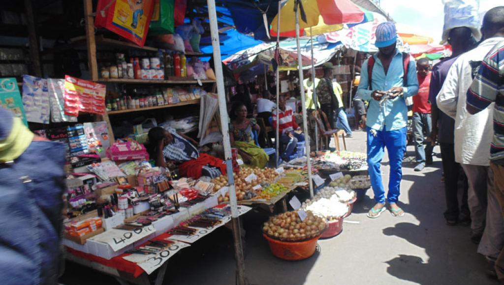 Un marché à Kinshasa 