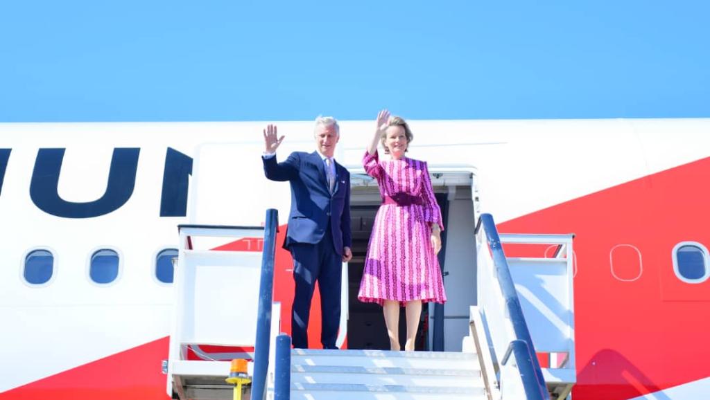 Retour en Belgique du couple royal depuis l'aéroport de la Luano à Lubumbashi 