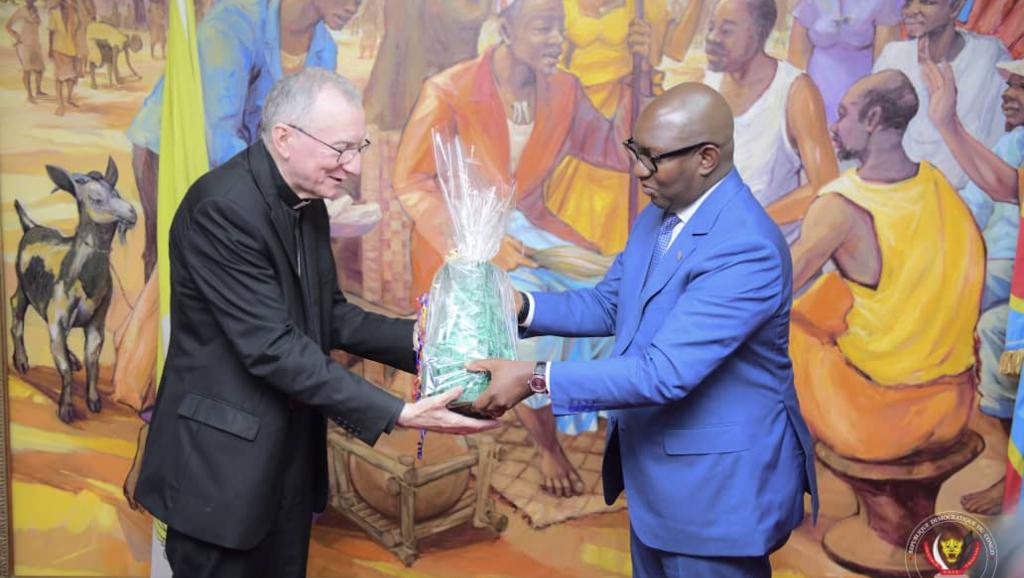 Le Premier Ministre Sama Lukonde et le Secrétaire général du Pape François 