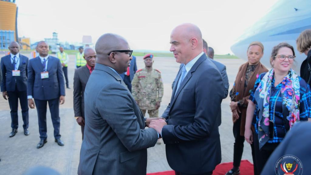 Il a été accueilli à l'aeroport de N'djili par le Premier Ministre Sama Lukonde 
