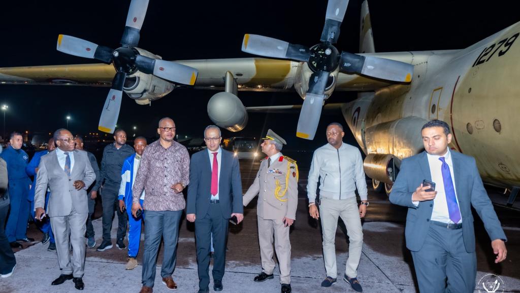 Le VPM en charge de l'Intérieur a assisté au départ de ses avions à l'aéroport de N'djili 