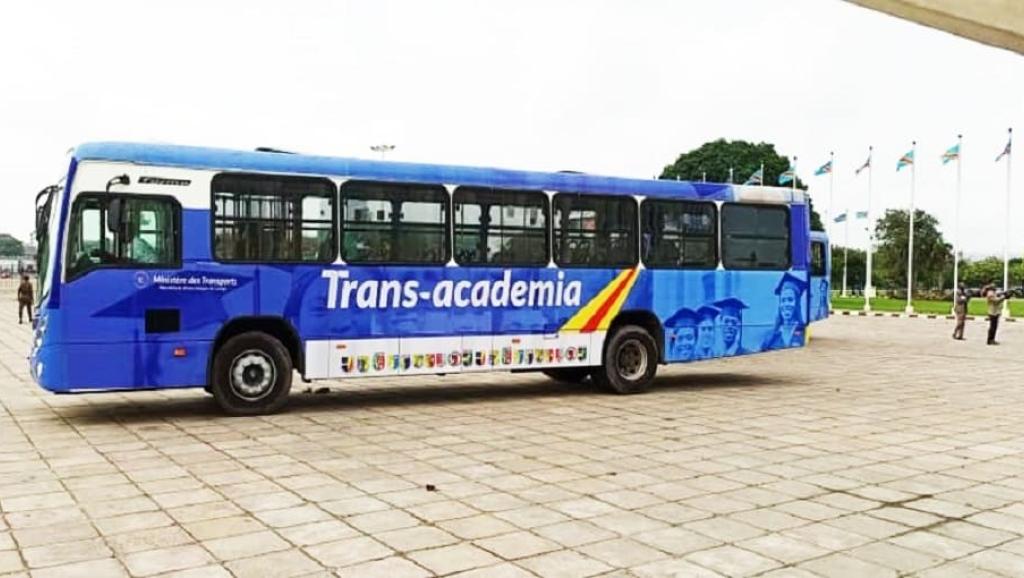 Un bus de Trans-Academia