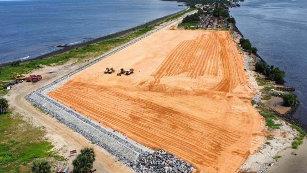 Le chantier du Port en eaux profondes de Banana