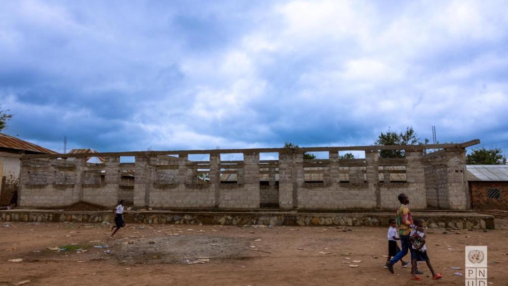 Construction d'une école à Kongolo dans le cadre du PDL 145 T