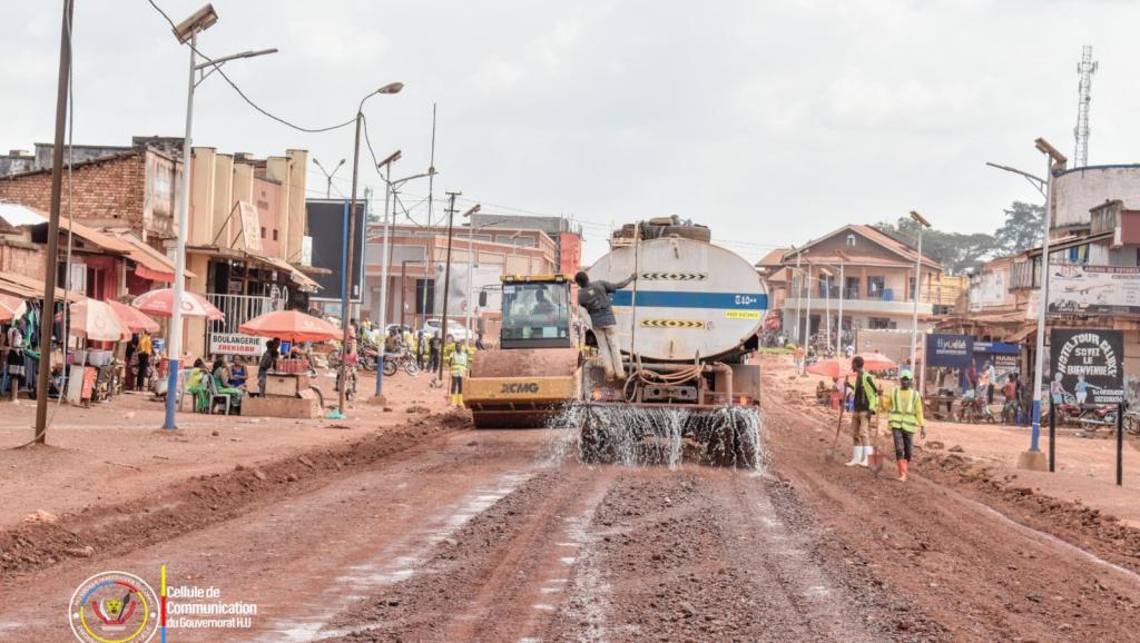 Construction des routes. Photo d'illustration