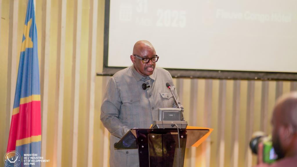 Louis Watum, ministre congolais de l'industrie