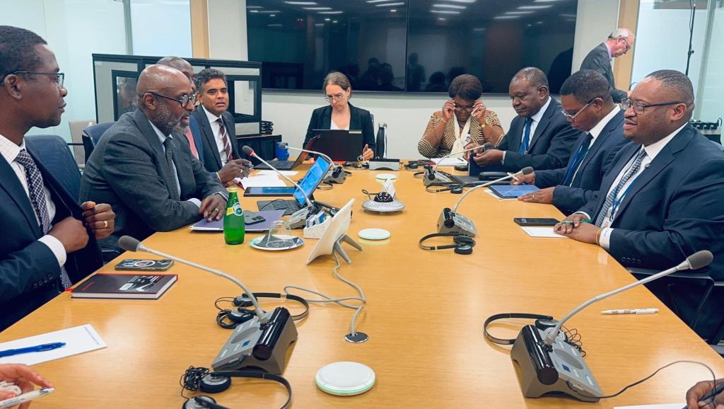 Lors d'une séance du travail entre le FMI et le gouvernement congolais représenté par le ministre de Finances à Washington