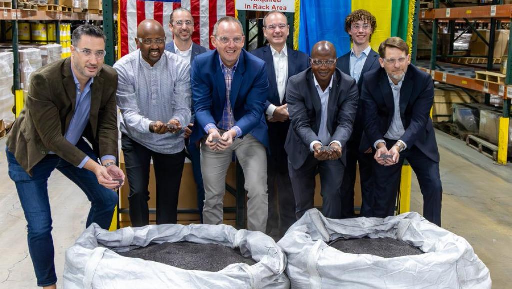 Photo prise lors de la première exportation du Tungstène sur le sol américain 