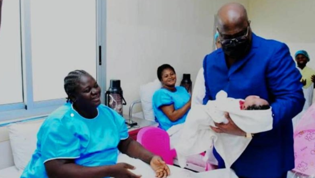 Le président Félix Tshisekedi en visite dans une structure de santé lors du lancement du programme de couverture Santé universelle à Kinshasa 