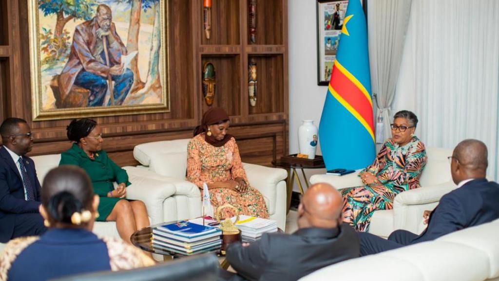 Réunion des membres du gouvernement 