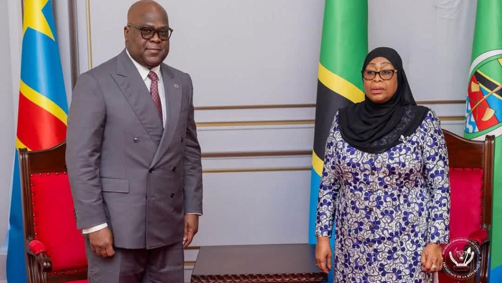 Le président Félix Tshisekedi reçu par son homologue tanzanienne Samia Suluhu Hassan.
