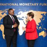 Doudou Fwamba, ministre congolais des Finances et avec Kristalina Georgieva, directrice générale du Fonds monétaire international (FMI), à Washington