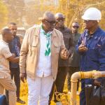 Louis Watum, ministre congolais de l'industrie à Nkamba