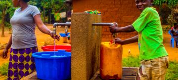 Un quart de la planète vit sans services d'eau gérés en toute sécurité ou sans eau potable