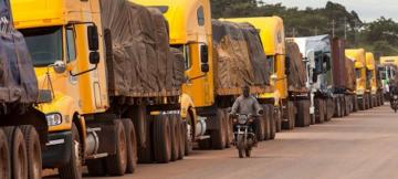 Des camions transportant des minerais sur l'axe Kasumbalesa-Lubumbashi. Photo d'illustration