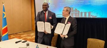 Signature à Singapour d'un accord entre le ministre de postes, télécommunications et numérique et le PDG de Tridentity Digital Tech Holdings