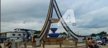 Le rond-point du Canon, dans la ville de Kisangani, chef-lieu de la province de la Tshopo, au Nord-est de la RDC