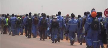 Travailleurs dans les mines