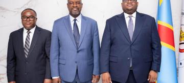 La délégation du Fonds monétaire international et le  ministre de Finances cccongolais, Doudou Fwamba 