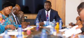 Le Comité de suivi de la paie en réunion à Kinshasa.