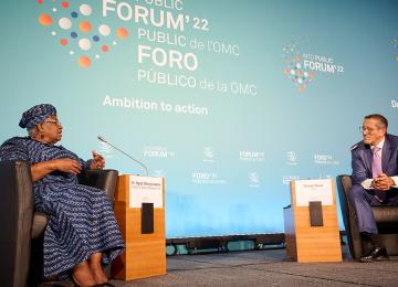 Le Forum public 2022 s’ouvre sur un avertissement de la DG Okonjo-Iweala contre le danger de “faire comme si de rien n’était”