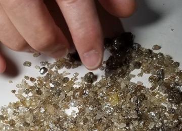 Les diamants super profonds ont été trouvés en Guinée 