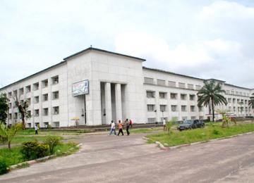 Bâtiment de la Fonction publique à Kinshasa