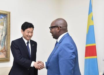 Le Premier Ministre Sama Lukonde s'est entretenu à Kinshasa avec le ministre japonais en charge de l’économie et de l'industrie 