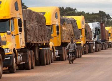 Des camions transportant des minerais sur l'axe Kasumbalesa-Lubumbashi. Photo d'illustration