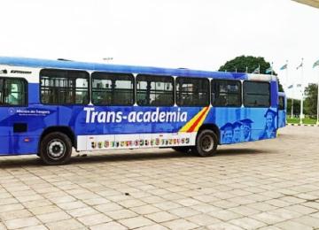 Un bus de Trans-Academia