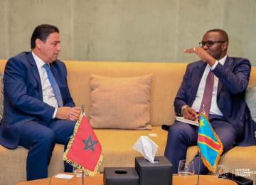 Le ministre congolais du Commerce extérieur, Julien Paluku, et Omar Hejira, secrétaire d’État marocain à l’Industrie et au Commerce extérieur au Caire
