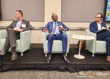 John Banza à Washington 