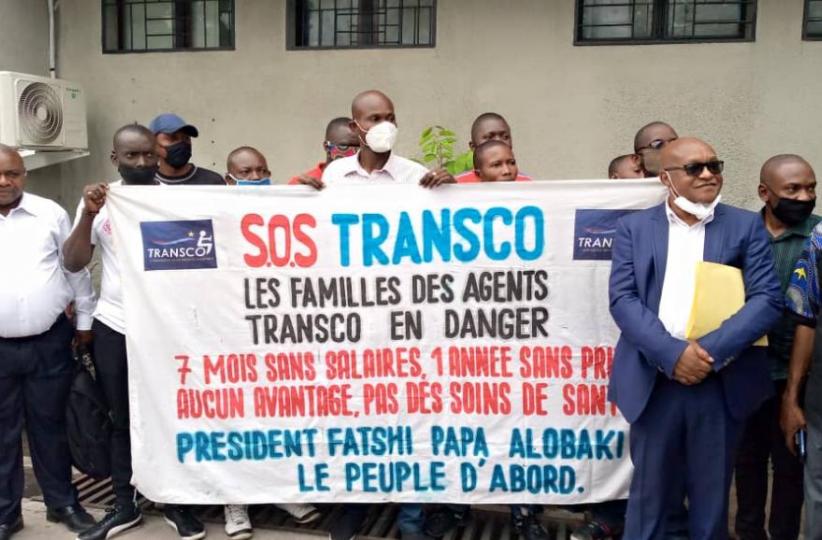 Les agents de Transco accompagnés des animateurs de l'ODEP au parquet de Kinshasa/MATETE. ph. DESKECO.com