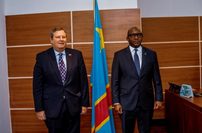Le premier ministre Sama Lukonde et l'ambassadeur américain Mike Hammer. Ph. Droits tiers.