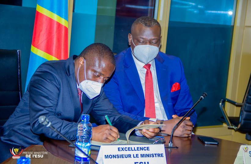 Muhindo Nzangi, ministre de l'ESU et Augustin Kibasa, ministre des PTNTIC. Ph. Droits tiers.