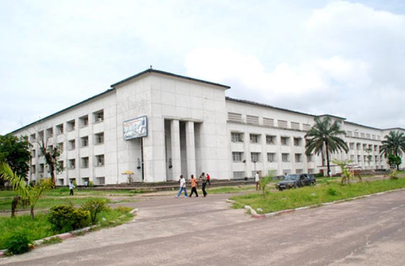 Le bâtiment de la Fonction publique à Kinshasa
