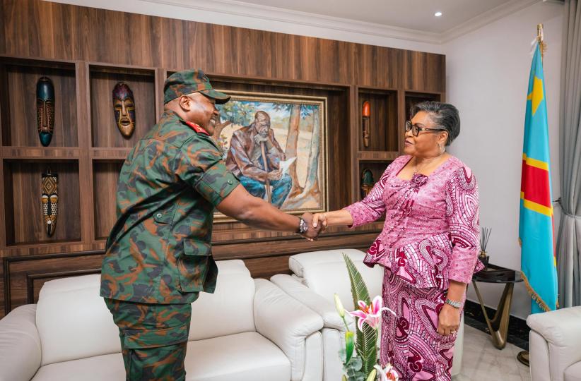 La Première ministre Judith Suminwa recevant le général Kabwik du S.Nt