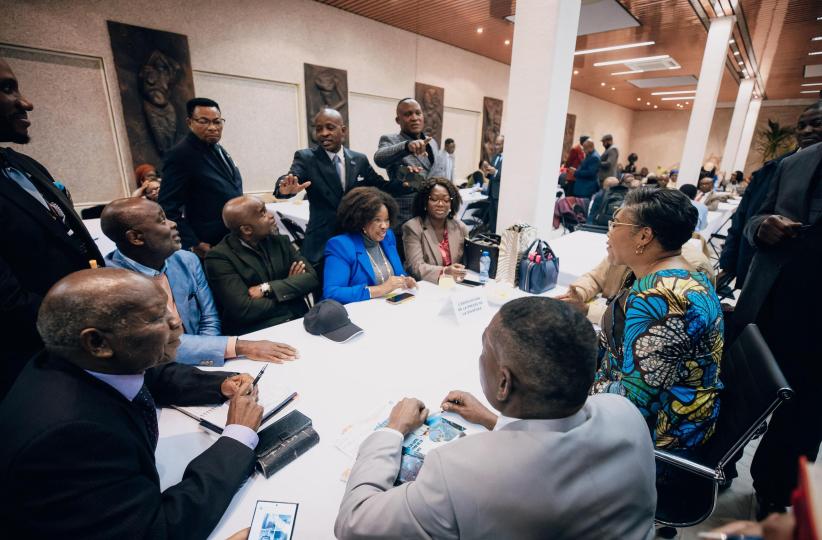 La Première ministre Judith Suminwa échangeant avec la diaspora congolaise à Bruxelles 