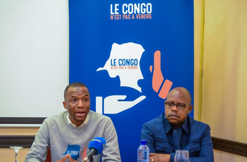 Les membres du CNPAV Jimmy Kande et Jimmy Munguriek , lors d'une conférence de presse à Kinshasa