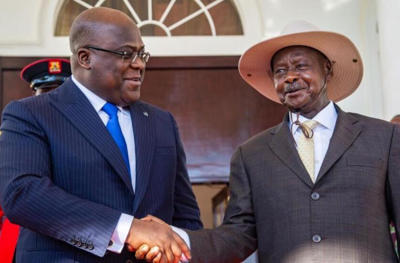 Félix Tshisekedi et Youweri Museveni, respectivement président de la RDC et de l'Ouganda