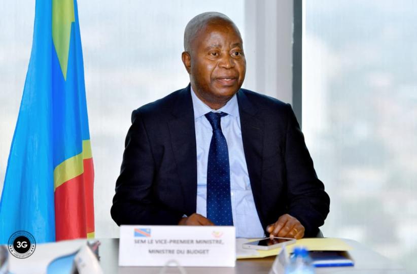 Adolphe Muzito, Ministre du Budget lors d'une concertation avec les partenaires techniques et financiers à Kinshasa