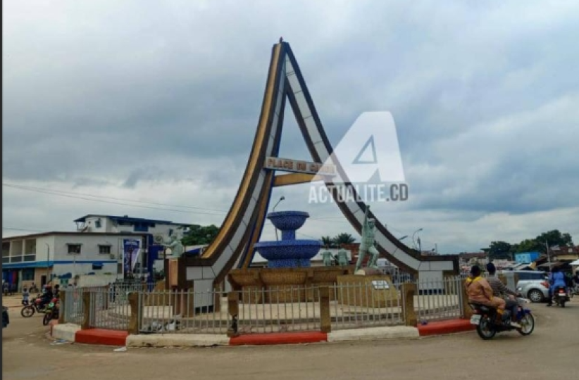 Le rond-point du Canon, dans la ville de Kisangani, chef-lieu de la province de la Tshopo, au Nord-est de la RDC