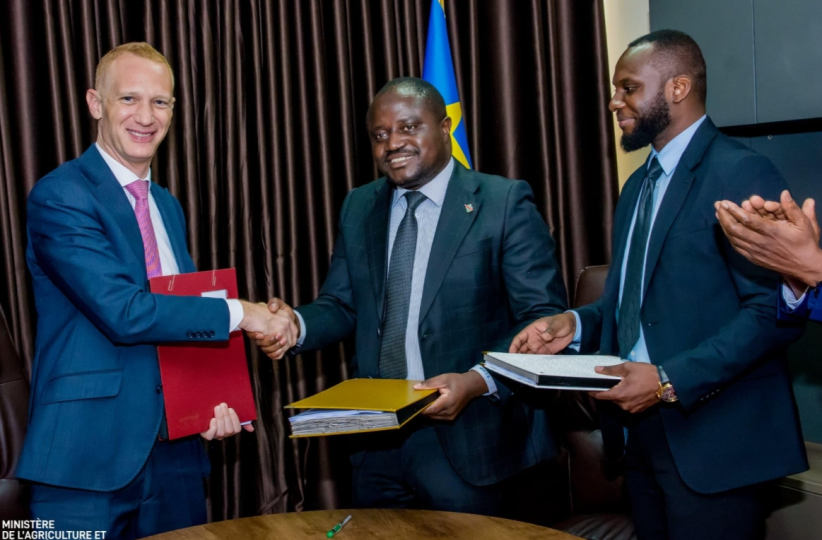 Signature d’un Partenariat Public-Privé avec Mole Groupe pour la transformation annuelle de 700 000 tonnes de produits agricoles
