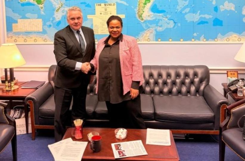 Lors de la rencontre à Washington entre le Secrétaire d’Etat adjoint américain Christopher Landau et la ministre des Affaires étrangères de la RDC, Thérèse Kayikwamba