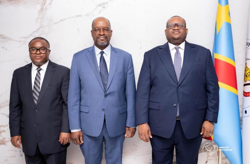 La délégation du Fonds monétaire international et le  ministre de Finances cccongolais, Doudou Fwamba 