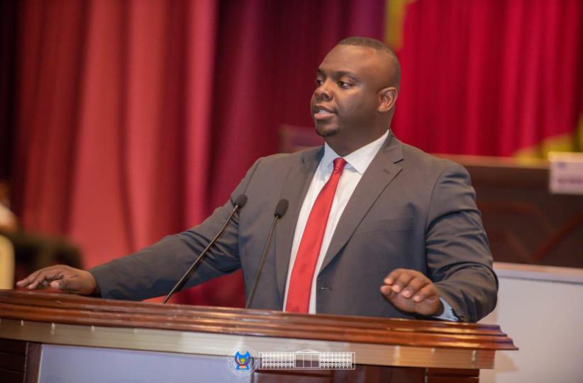Le député John Efambe