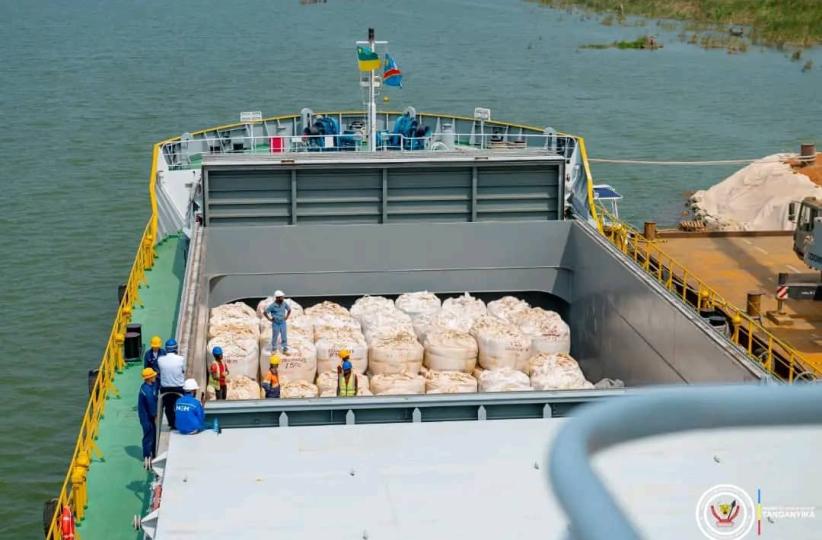 Première exportation régionale de concentrés de lithium depuis le port de Kalemie.